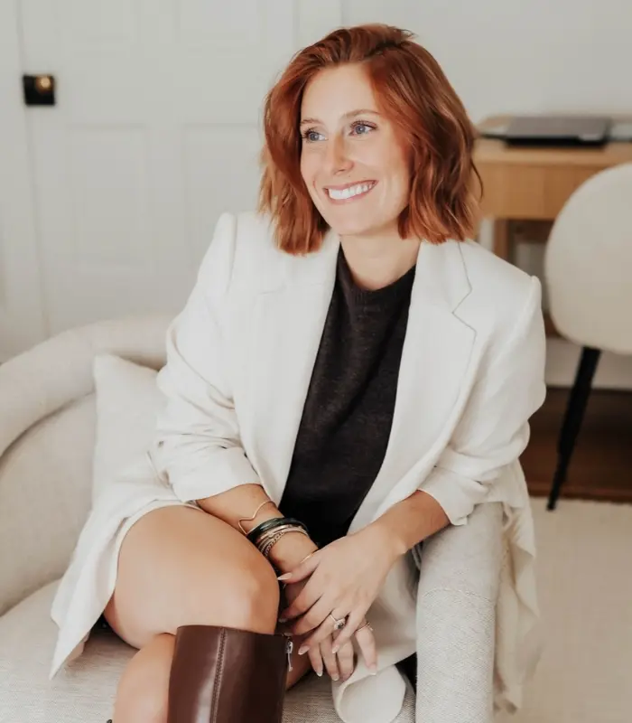 572942714_25592018123717861_581821789306676764_n-custom-700x800